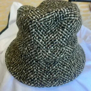Designer saks fifth Ave Studio  Kokin Bucket Tweed Hat NWOT $398